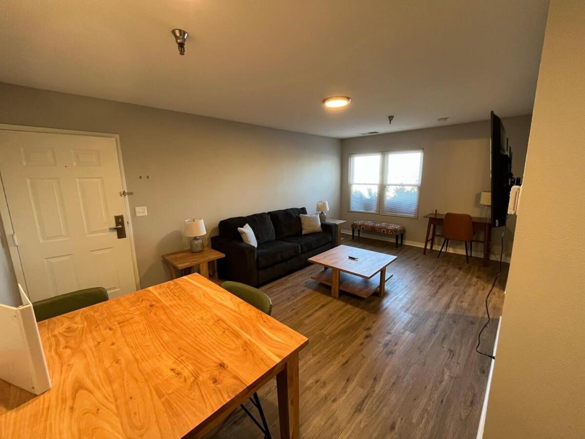 Aksarben 1 Bedroom-Close To I-80 Omaha Exterior photo